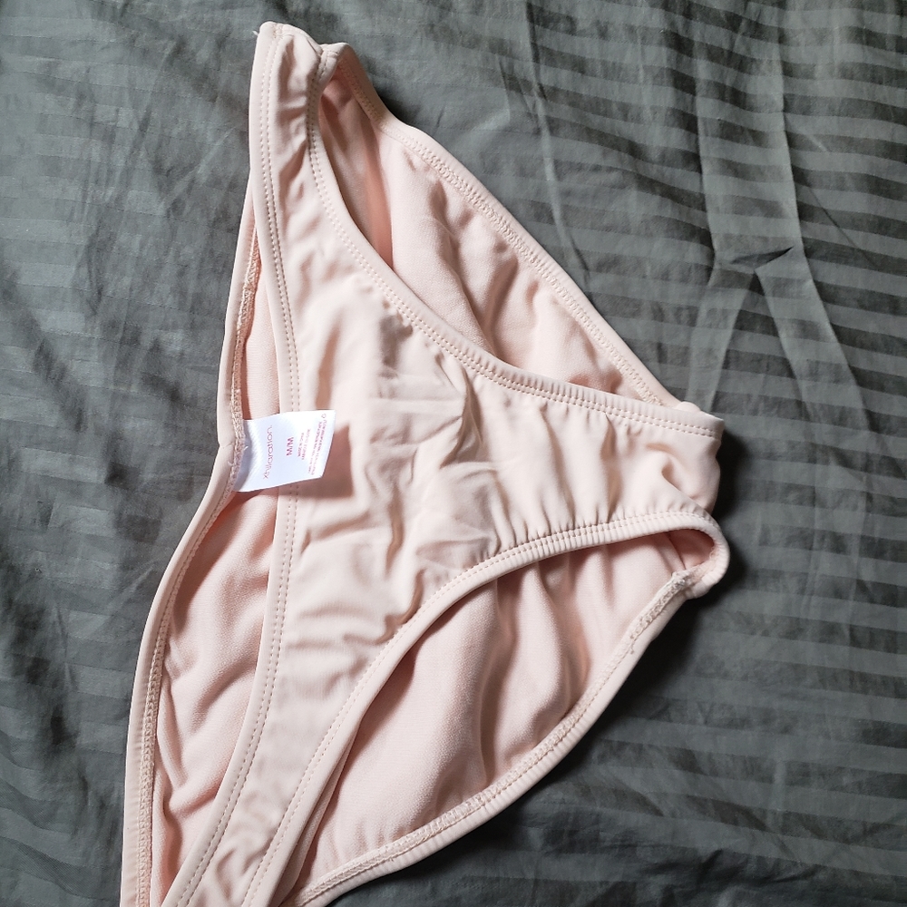 Peach bikini cinched low cut Med/sm bottoms